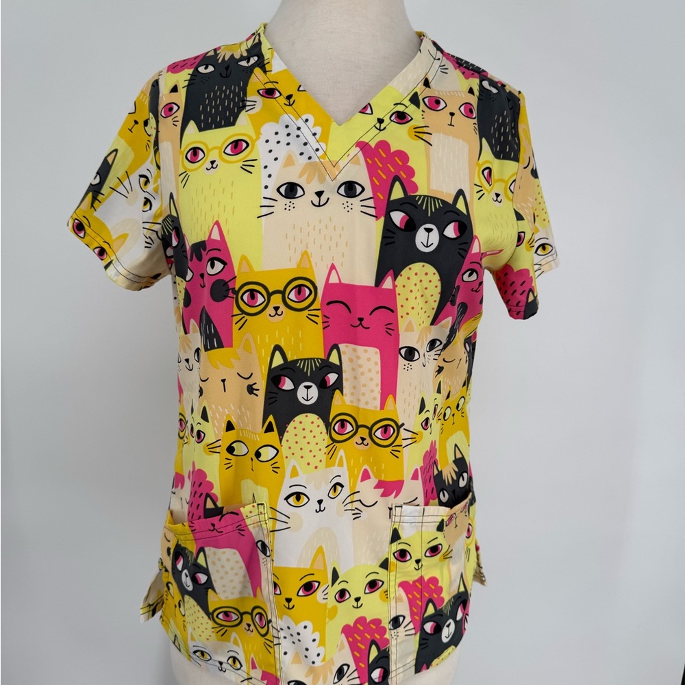 Buttersoft Yellow Cat 2-Pocket Scrub Top
